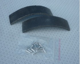 BRZDOVÉ OBLOŽENÍ S NÝTY -  PÁR - (K NANÝTOVÁNÍ)